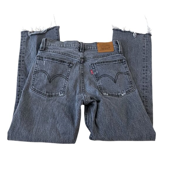 Levi's Premium Wedgie Straight Jeans Women's Size 24x26 Crop Legs Button Fly - Picture 7 of 8